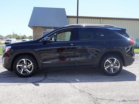 Used 2019 GMC Terrain SLT AWD/4WD image 2