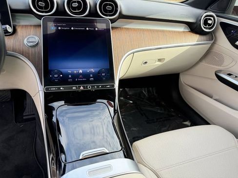Used 2024 Mercedes-Benz C 300 Sedan image 18