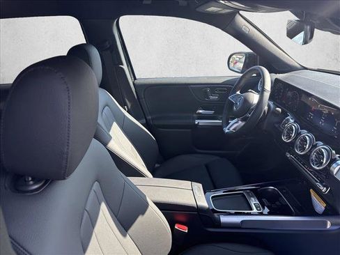 Certified 2025 Mercedes-Benz GLB 250 image 25
