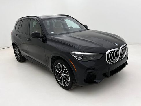Used 2023 BMW X5 xDrive40i w/ M Sport Package image 6