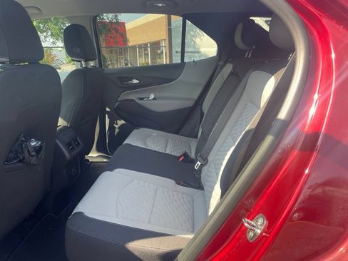 Used 2020 Chevrolet Equinox LT w/ Driver Convenience Package AWD/4WD image 10