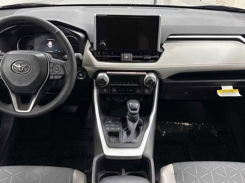 New 2025 Toyota RAV4 XLE image 27