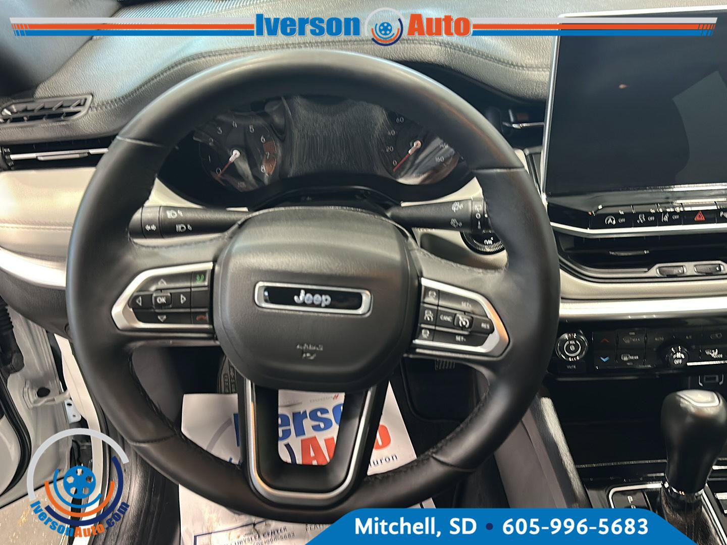 Used 2025 Jeep Compass Limited AWD/4WD image 16
