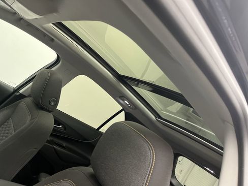 Used 2020 Chevrolet Equinox LT image 6