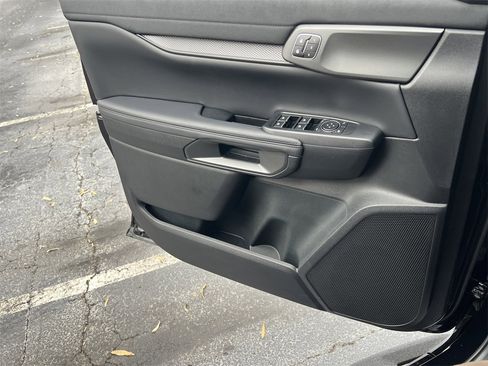 New 2025 Ford Ranger Raptor image 17