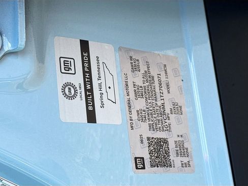 New 2026 Cadillac Vistiq Sport w/ LPO, Floor Liner Package image 34