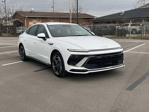 New 2026 Hyundai Sonata SEL image 3