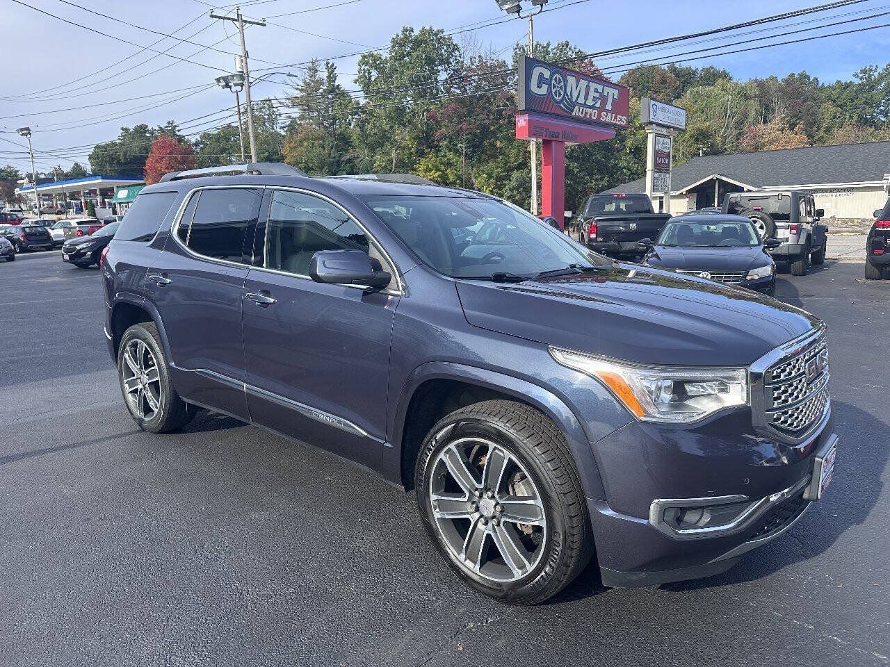 Used 2019 GMC Acadia Denali w/ LPO, Floor Liner Package FWD image 1