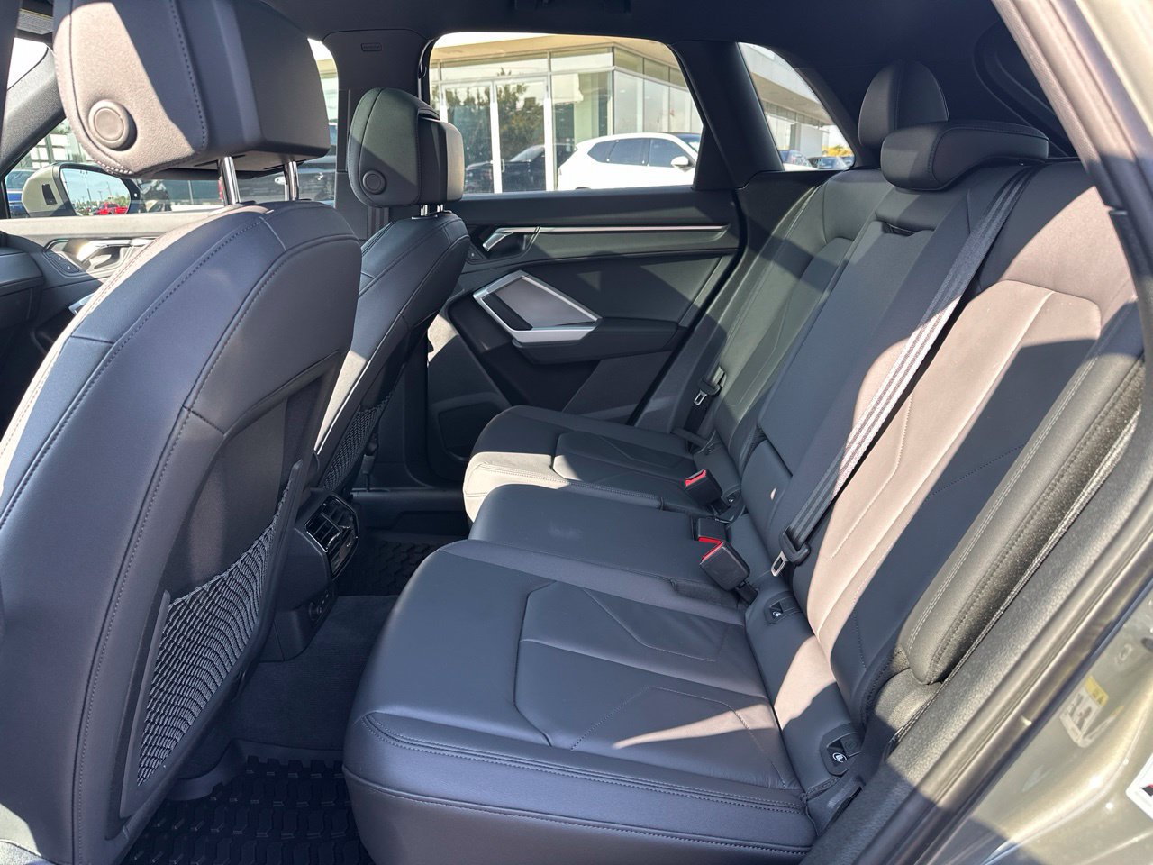 Certified 2025 Audi Q3 2.0T Premium w/ Convenience Package AWD/4WD image 10