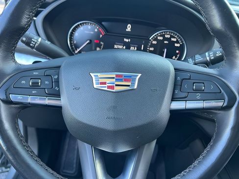 Certified 2023 Cadillac XT4 Luxury w/ Cold Weather Package FWD image 17