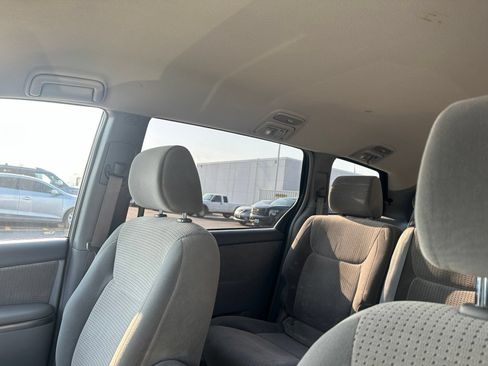 Used 2008 Toyota Sienna CE FWD image 6