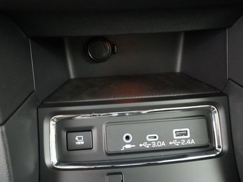 New 2025 Subaru Ascent Limited image 18