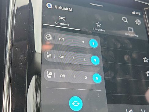 Used 2024 Volvo XC60 B5 Ultimate w/ Protection Package Premier AWD/4WD image 23