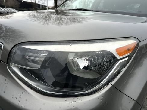 Used 2016 Kia Soul image 9