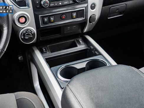 Used 2021 Nissan Titan SV w/ SV Convenience Package image 20
