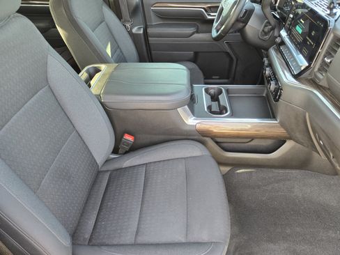 Used 2025 Chevrolet Silverado 2500 LT w/ Trail Boss Package AWD/4WD image 10