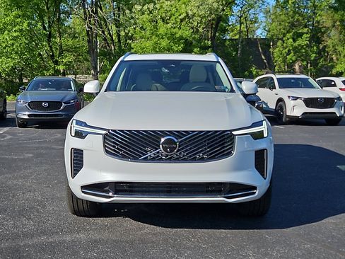 New 2026 Volvo XC90 T8 Ultra w/ Protection Package Premier AWD/4WD image 2