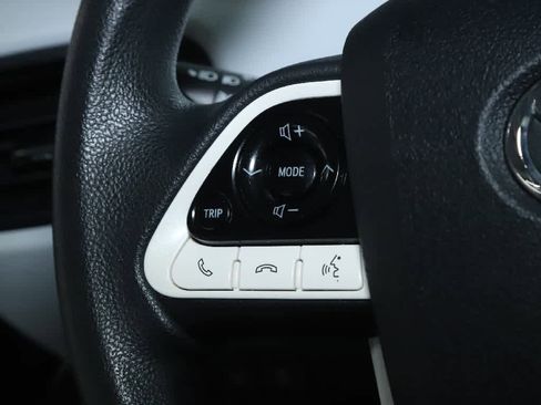 Used 2018 Toyota Prius Two w/ Prius Two Safety Plus Package FWD image 20