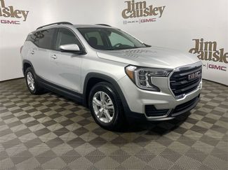 Used 2022 GMC Terrain SLE w/ Driver Convenience Package image 1