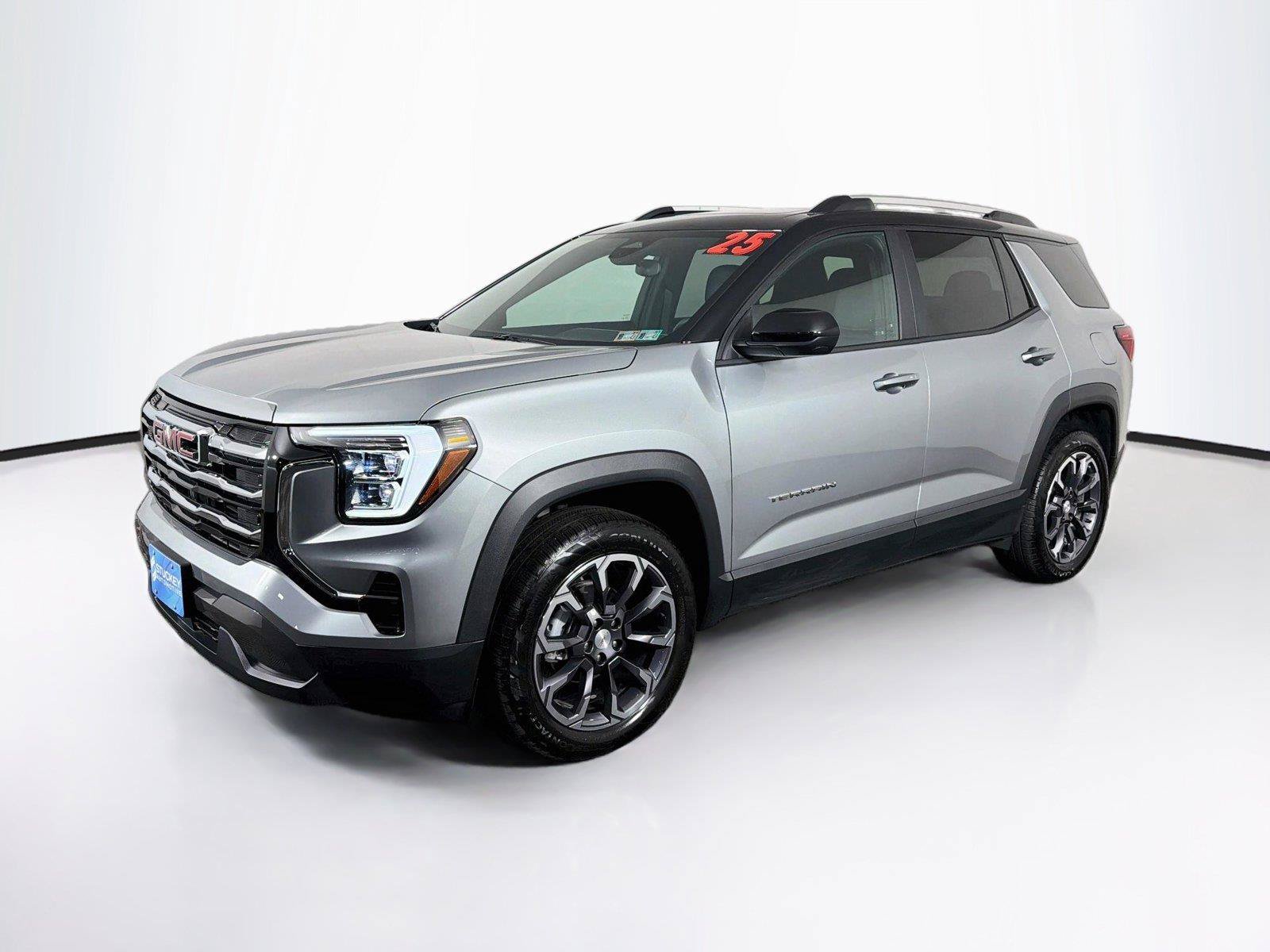 Used 2025 GMC Terrain Elevation w/ Elevation Premium Package AWD/4WD image 7