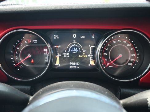 Used 2021 Jeep Wrangler Rubicon AWD/4WD image 13