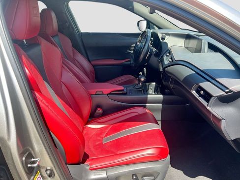 Used 2019 Lexus UX 200 F Sport w/ F Sport Premium Package FWD image 31