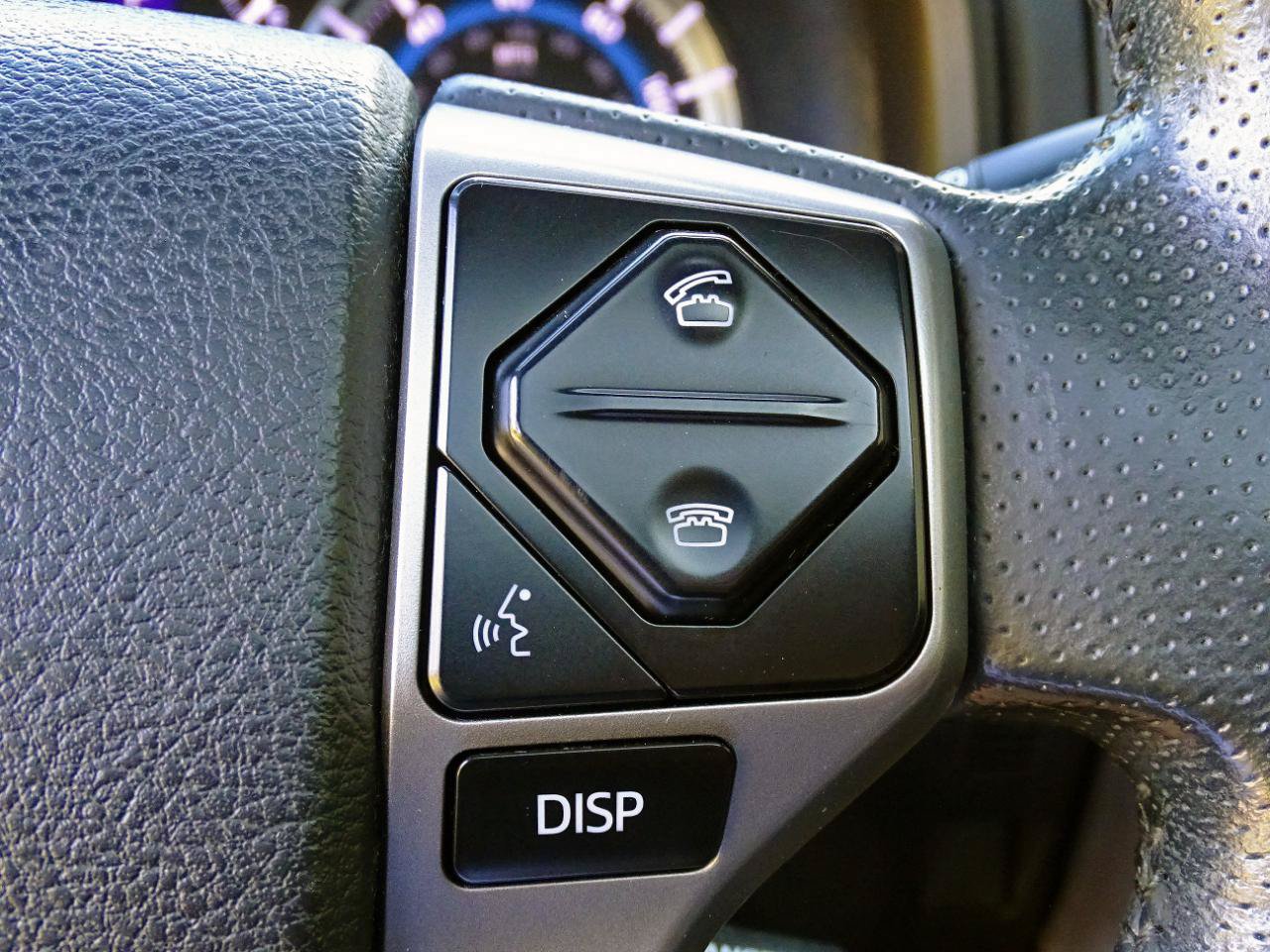 Used 2017 Toyota 4Runner Limited AWD/4WD image 17