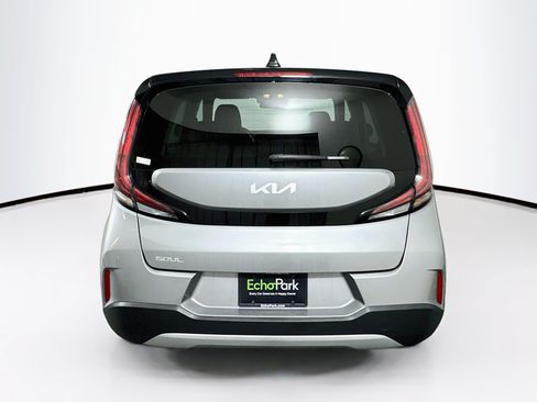 Used 2025 Kia Soul LX w/ LX Technology Package FWD image 7