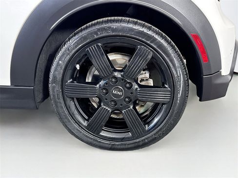 Certified 2024 MINI Cooper S image 30
