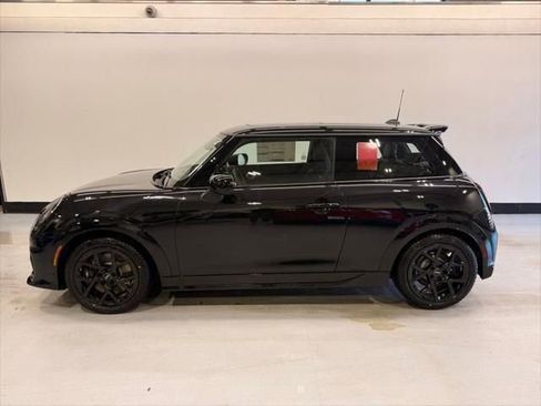 New 2026 MINI Cooper S image 2