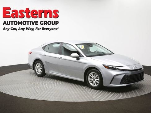 Used 2025 Toyota Camry LE FWD image 48