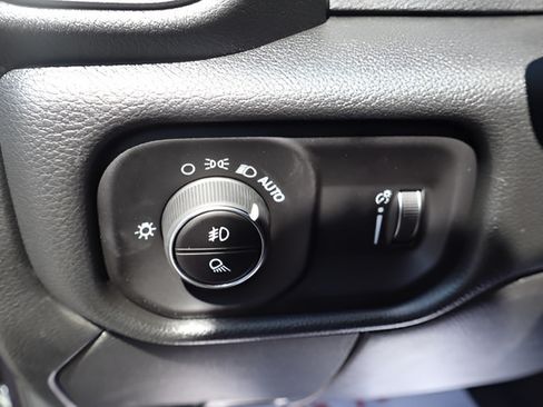 New 2026 RAM 3500 Tradesman AWD/4WD image 17