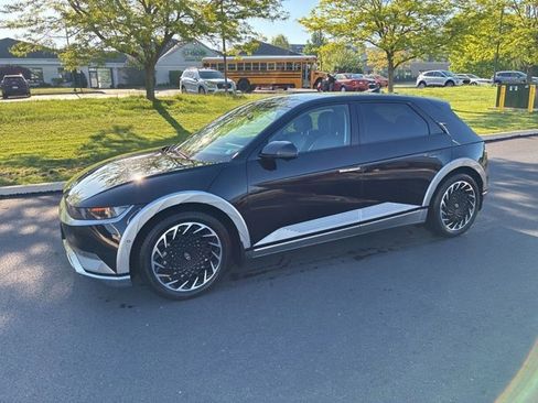 Used 2022 Hyundai Ioniq 5 Limited AWD/4WD image 13