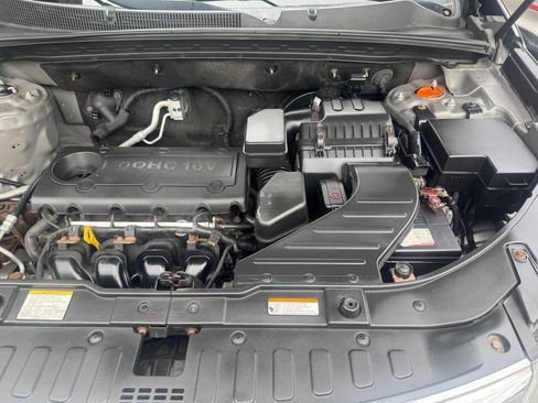 Used 2011 Kia Sorento 2WD w/ Convenience Pkg image 8
