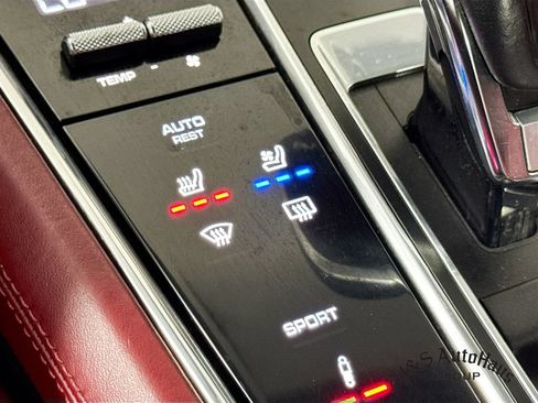 Used 2023 Porsche Panamera 4 AWD/4WD image 27