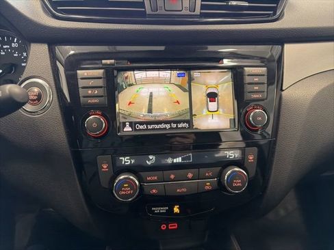 Used 2020 Nissan Rogue Sport SV w/ Technology Package AWD/4WD image 43