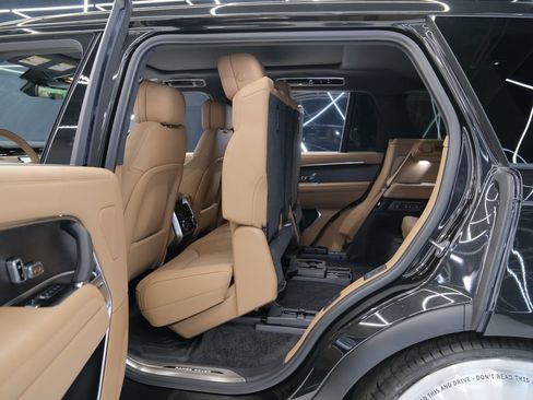 Used 2026 Land Rover Range Rover Long Wheelbase SE AWD/4WD image 21
