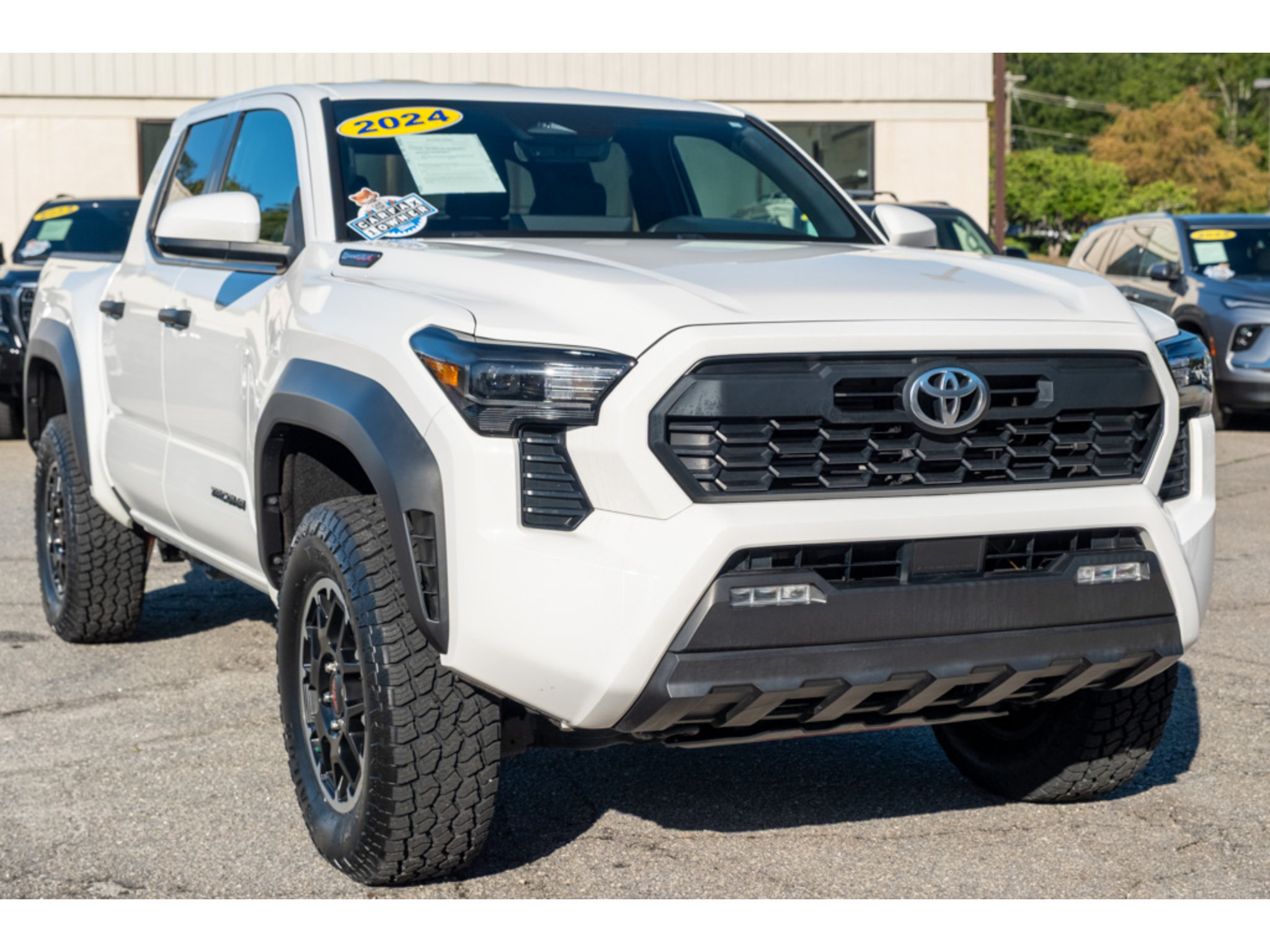 Used 2024 Toyota Tacoma TRD Off-Road AWD/4WD image 34