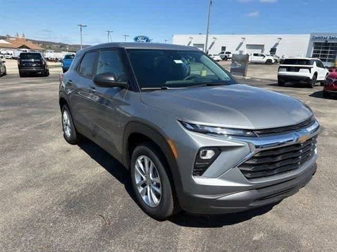 New 2026 Chevrolet TrailBlazer LS w/ LS Convenience Package AWD/4WD image 3