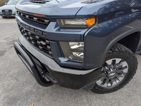 Used 2021 Chevrolet Silverado 2500 Custom w/ Custom Value Package image 13