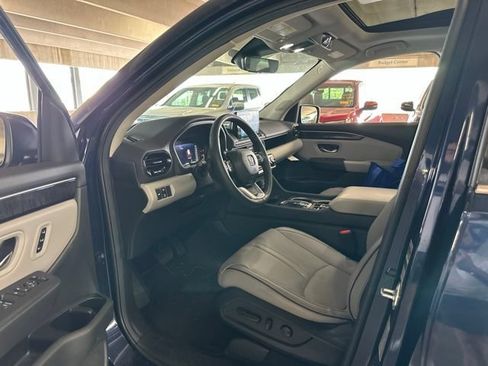 Certified 2025 Honda Pilot Elite image 8
