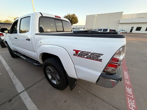 Used 2013 Toyota Tacoma 4x4 Double Cab w/ SR5 Pkg image 9