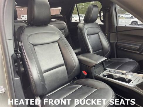 Used 2020 Ford Explorer XLT w/ Equipment Group 202A image 3