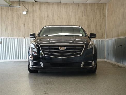 Used 2018 Cadillac XTS Luxury AWD/4WD image 2