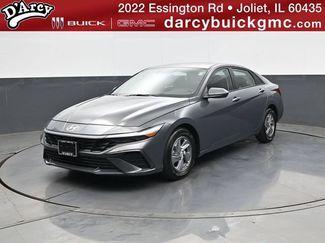 Used 2024 Hyundai Elantra SE FWD video 1