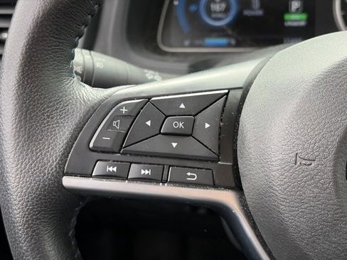 Used 2025 Nissan Leaf SV Plus image 15