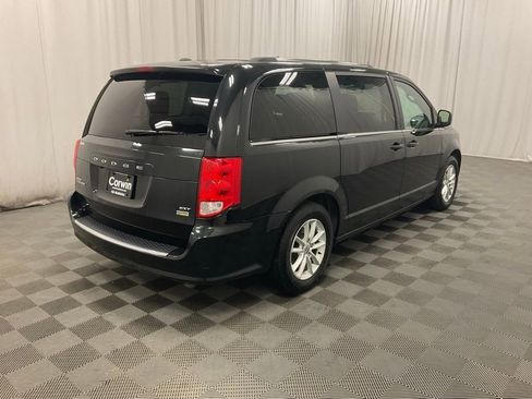 Used 2019 Dodge Grand Caravan SXT image 12