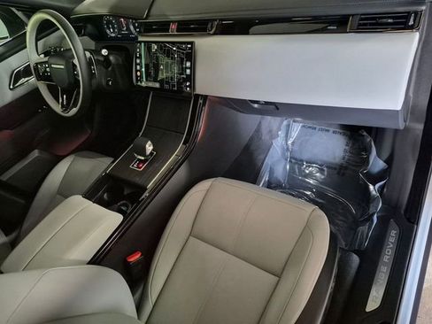 Used 2026 Land Rover Range Rover Velar Dynamic SE AWD/4WD image 20