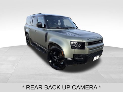 Used 2025 Land Rover Defender 130 X-Dynamic SE image 7