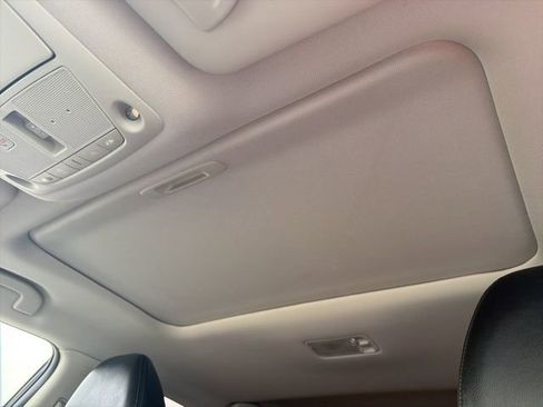 Used 2021 Nissan Rogue Sport SL w/ Premium Package image 19